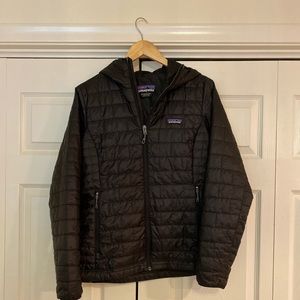 Patagonia women’s nano puff hoody